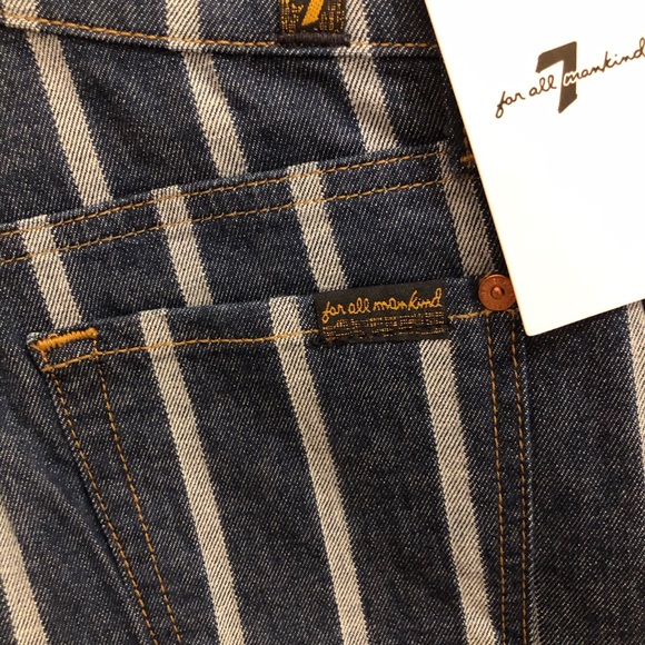 7 For All Mankind Stripe Cropped Wide Leg Jean - Picture 5 of 6